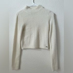 size small holister sweater
